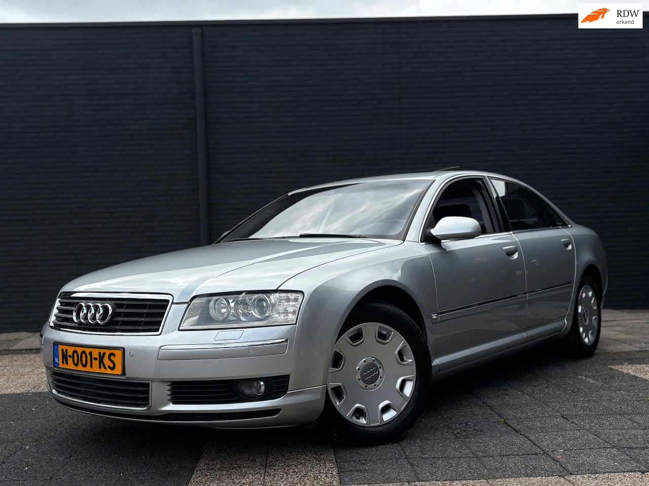 Audi A8 - 4.2 Quattro | Uniek Nette Auto - AutoWereld.nl