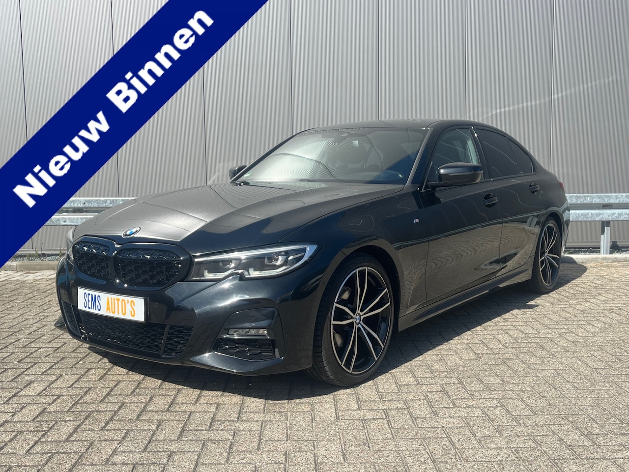 BMW 3-serie - 320i High Executive M-Pakket - AutoWereld.nl