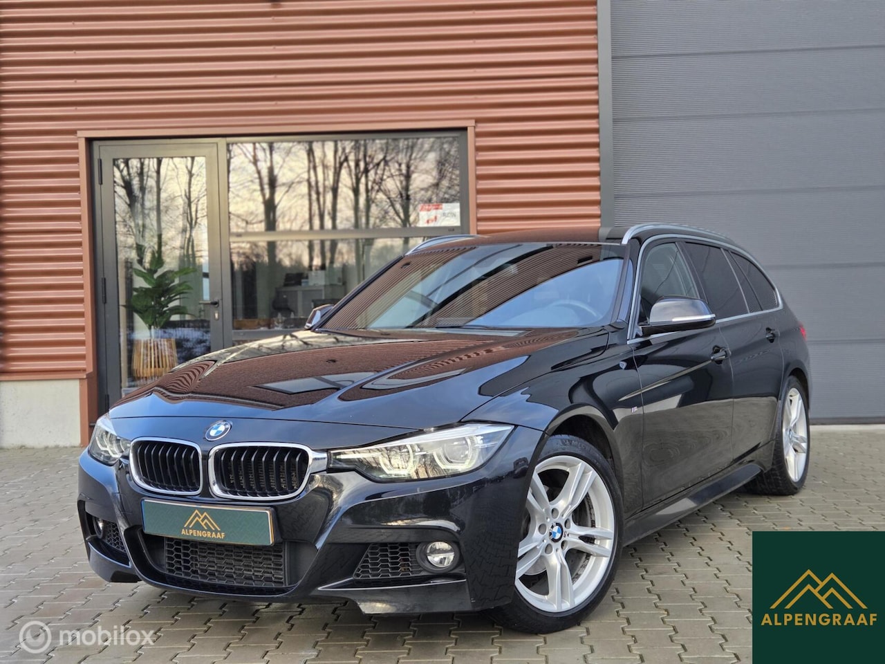 BMW 3-serie Touring - 318i M Sport 2019|Led|Navi|Leder|Virtual| - AutoWereld.nl