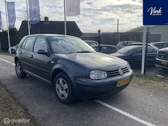 Volkswagen Golf - 1.6 Comfortline | Airco | 5 Deurs | LM Velgen | Trekhaak