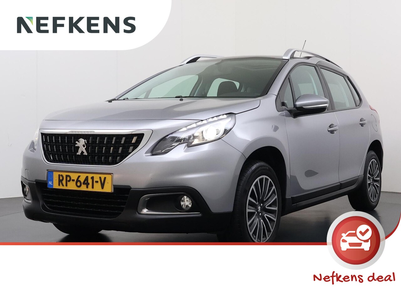 Peugeot 2008 - 1.2 110pk Blue Lion | Navigatie | Panoramadak | Trekhaak | Parkeersensoren achter | Cruise - AutoWereld.nl