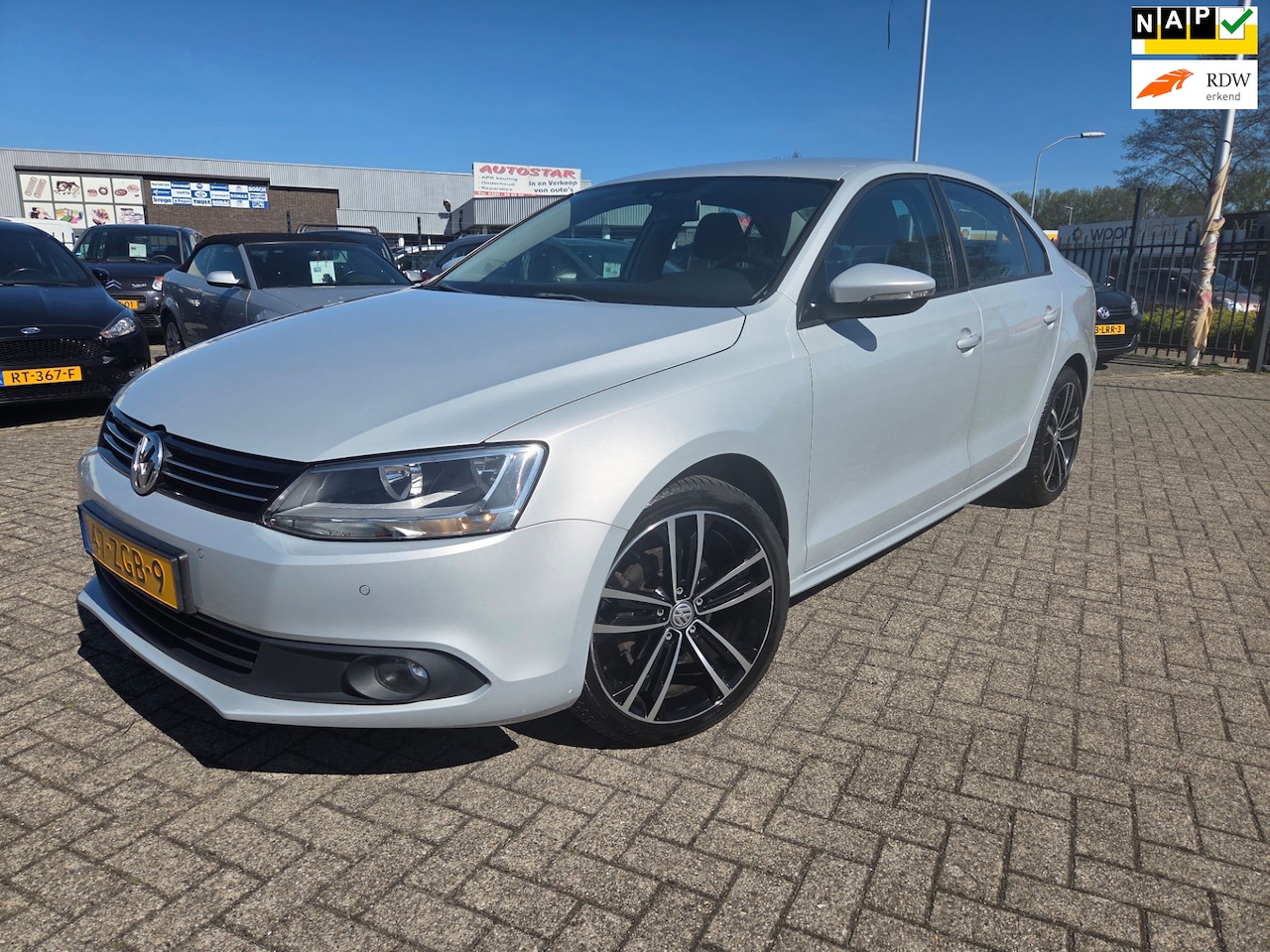 Volkswagen Jetta - 1.2 TSI Comfort Executive Line 1.2 TSI Comfort Executive Line - AutoWereld.nl