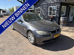 BMW 3-serie Touring - 320i Business Line