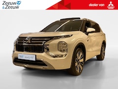 Mitsubishi Outlander - 2.4 PHEV | INSTYLE + | DIRECT LEVERBAAR| ZWART DAK | PRIJS INCL €7.500, - VOORRAAD KORTING