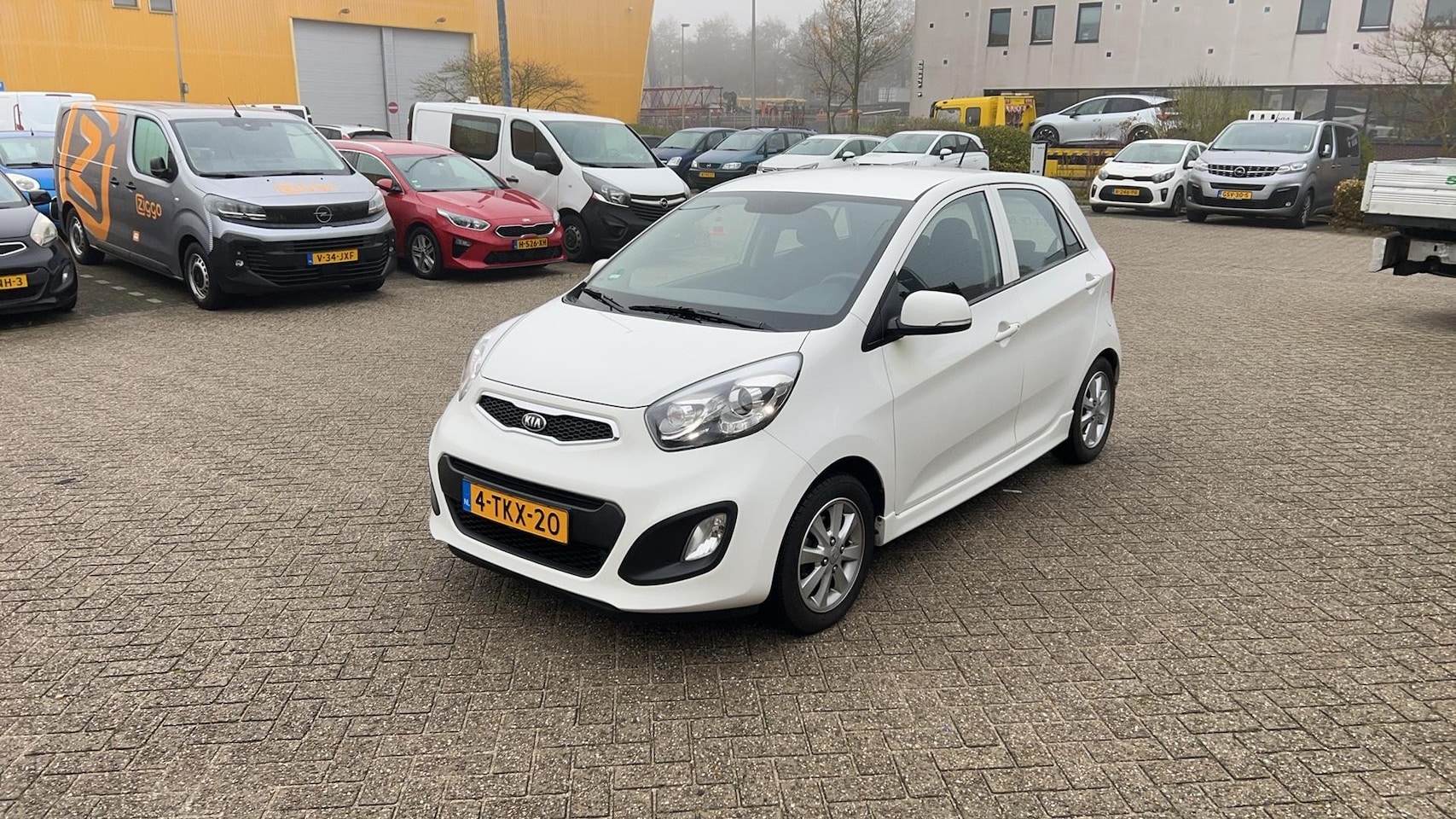 Kia Picanto - 1.2 CVVT ISG Plus Pack Airco | Radio | Elec ramen voor - AutoWereld.nl