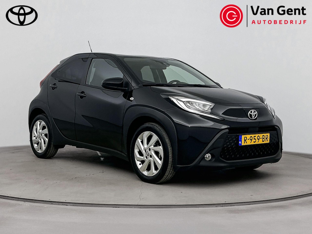 Toyota Aygo X - 1.0 VVT-i MT first Apple Carplay / Android Auto | Adaptive Cruise | Climate Controle | LED - AutoWereld.nl