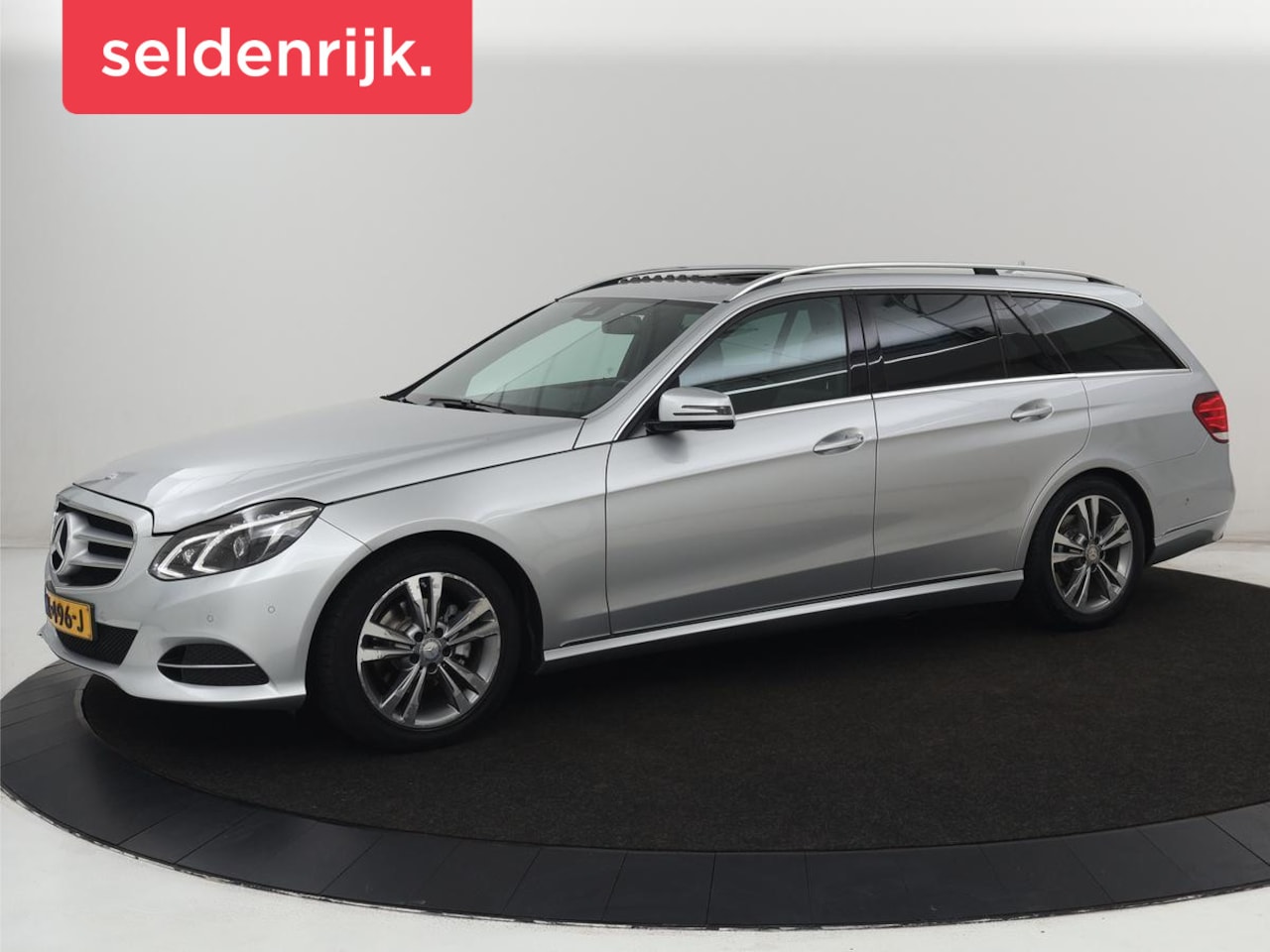Mercedes-Benz E-klasse Estate - 200 Ambition Avantgarde | Panoramadak | Stoelverwarming | Trekhaak | Camera | Cruise Contr - AutoWereld.nl