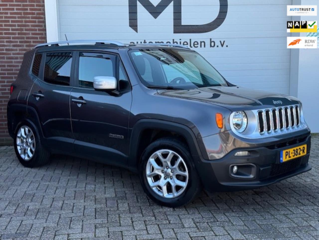 Jeep Renegade - 1.4 MultiAir Limited-Dealer onderh.-Carplay - AutoWereld.nl