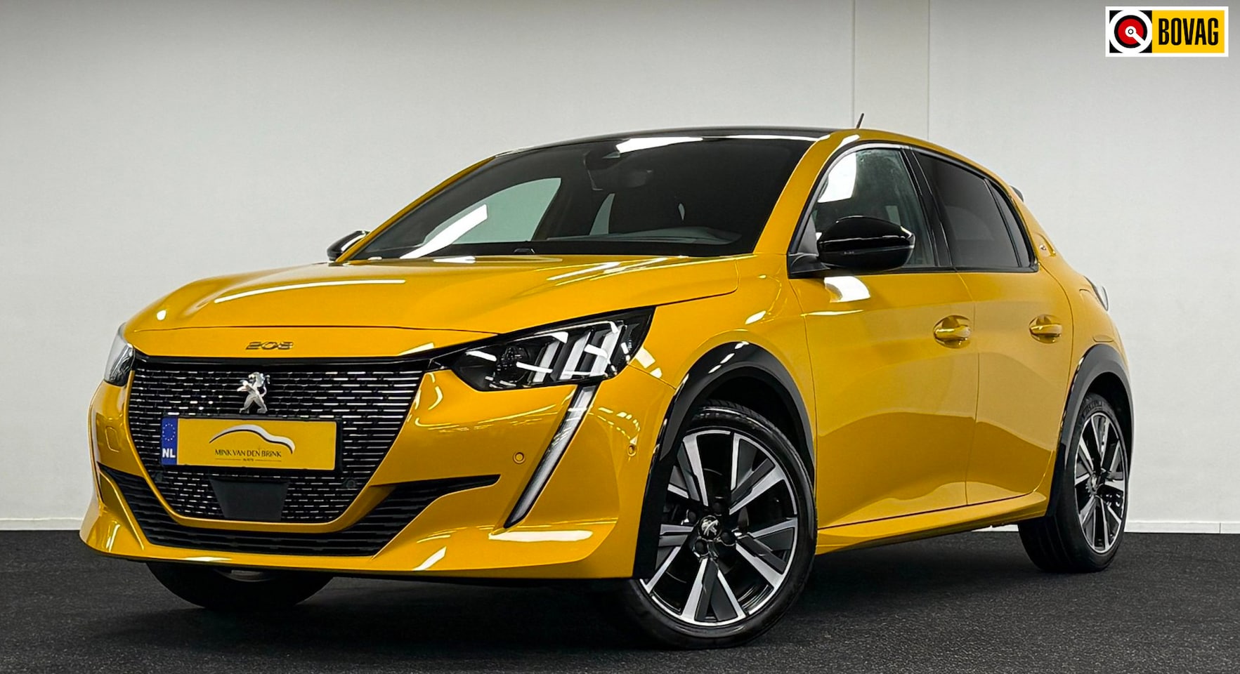 Peugeot 208 - 1.2 PureTech GT*131PK*DealerOh*Automaat*Navi*Camera*Carplay*DigiDisplay - AutoWereld.nl