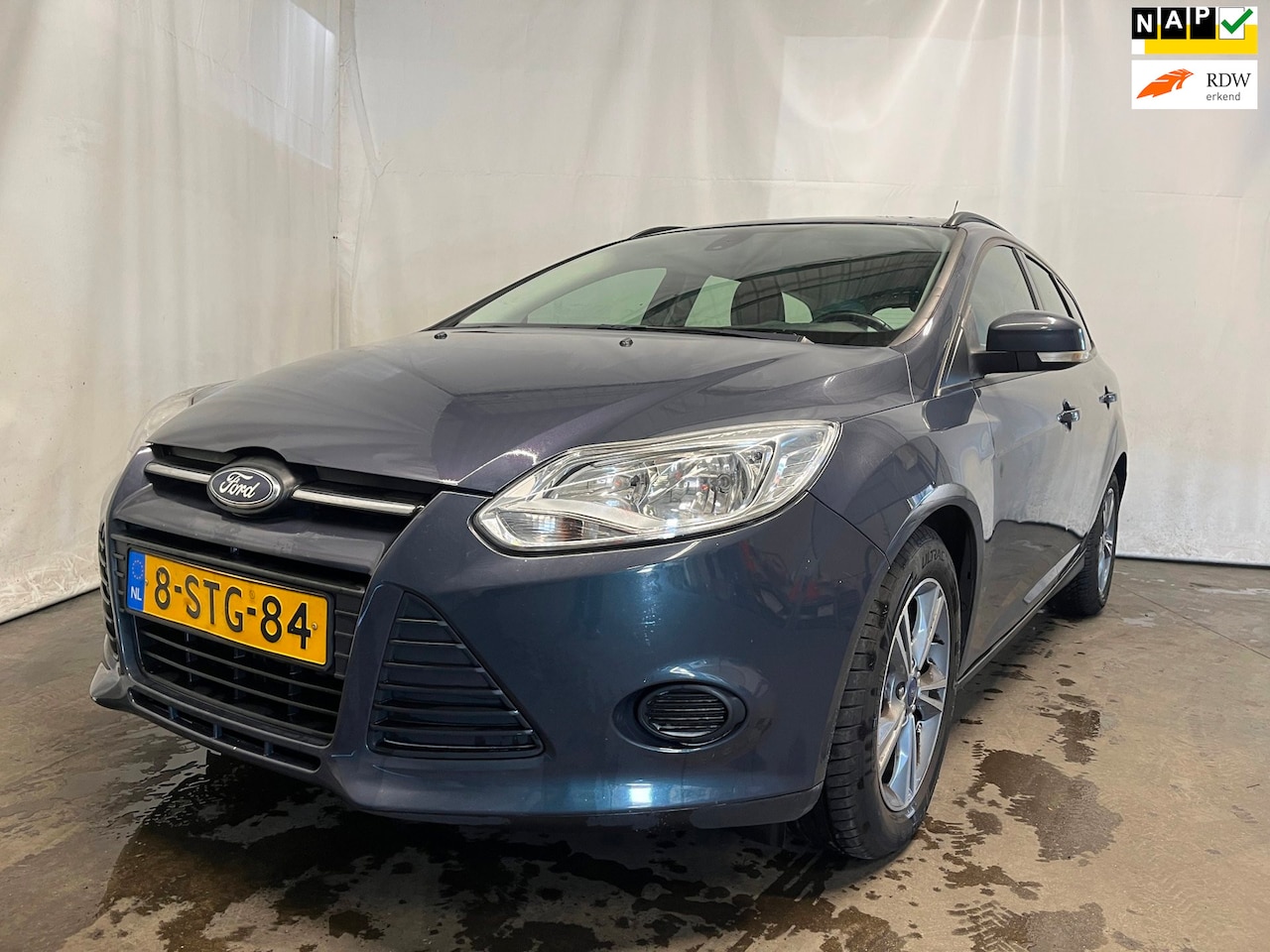 Ford Focus Wagon - 1.0 EcoBoost Edition MOTOR SCHADE!! - AutoWereld.nl