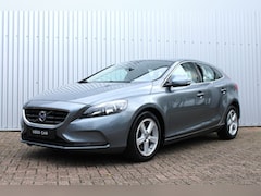 Volvo V40 - T2 Momentum |Navigatie| Bluetooth| Climate Control| Regensensor| Lichtmetalen velgen| LED