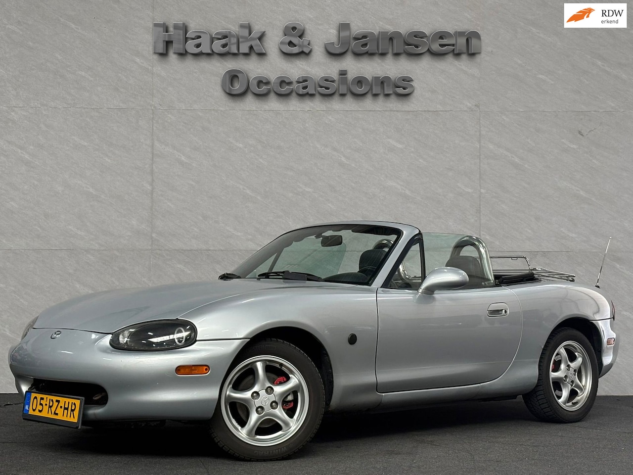 Mazda MX-5 - 1.6i Softtop Leder radio elek ramen - AutoWereld.nl