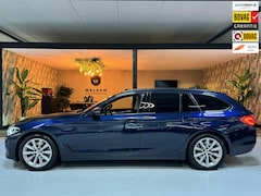 BMW 5-serie Touring - 520i Sport Line M Garantie Pano Memory StoelVentilatie StoelVW Elek Stuur Elek Achterklep