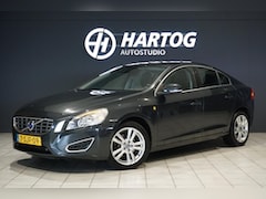 Volvo S60 - 1.6 T3 Summum + NAVIGATIE / BLUETOOTH / LMV