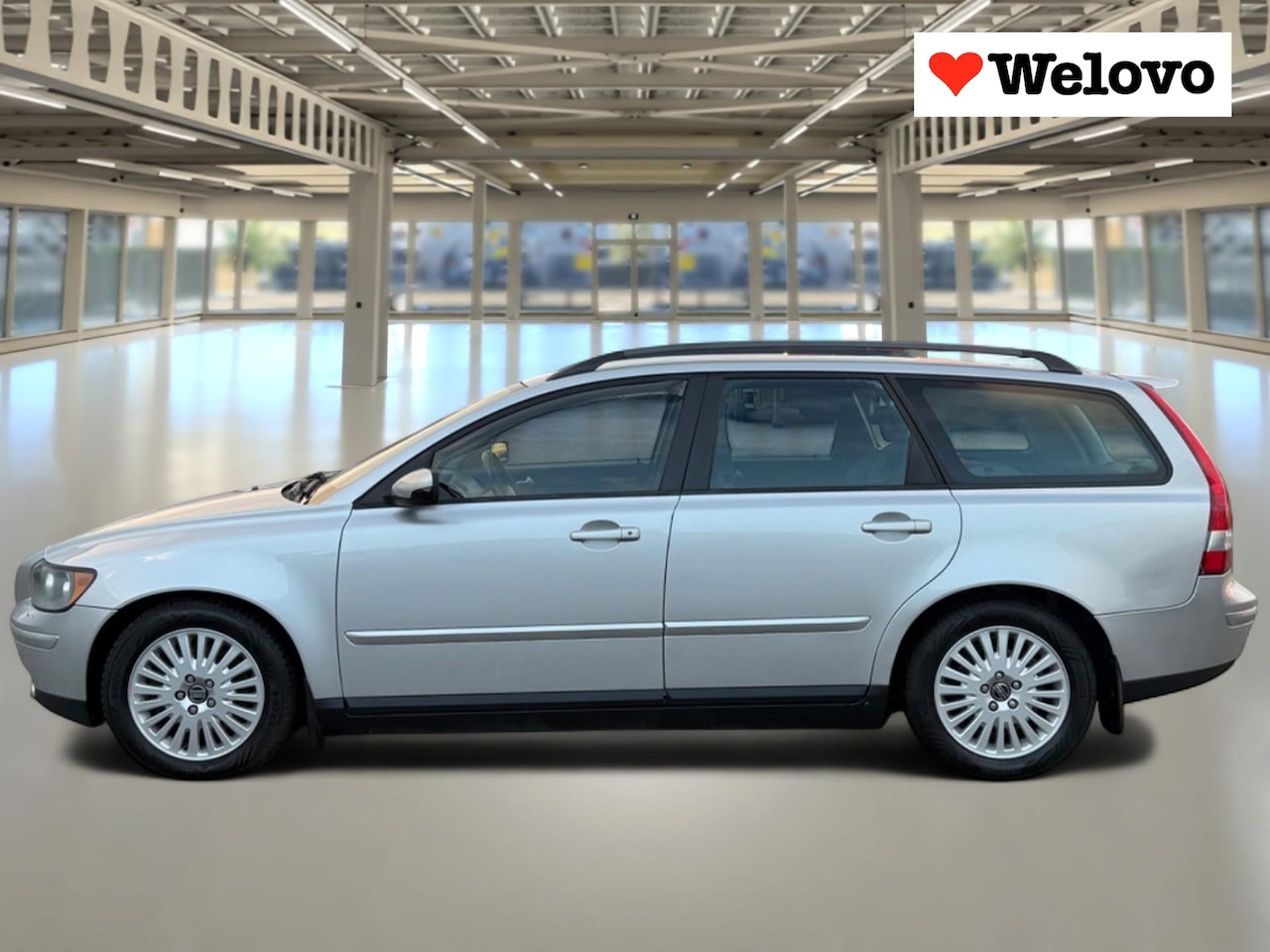 Volvo V50 - 2.4 Elite Rijklaar met garantie - AutoWereld.nl
