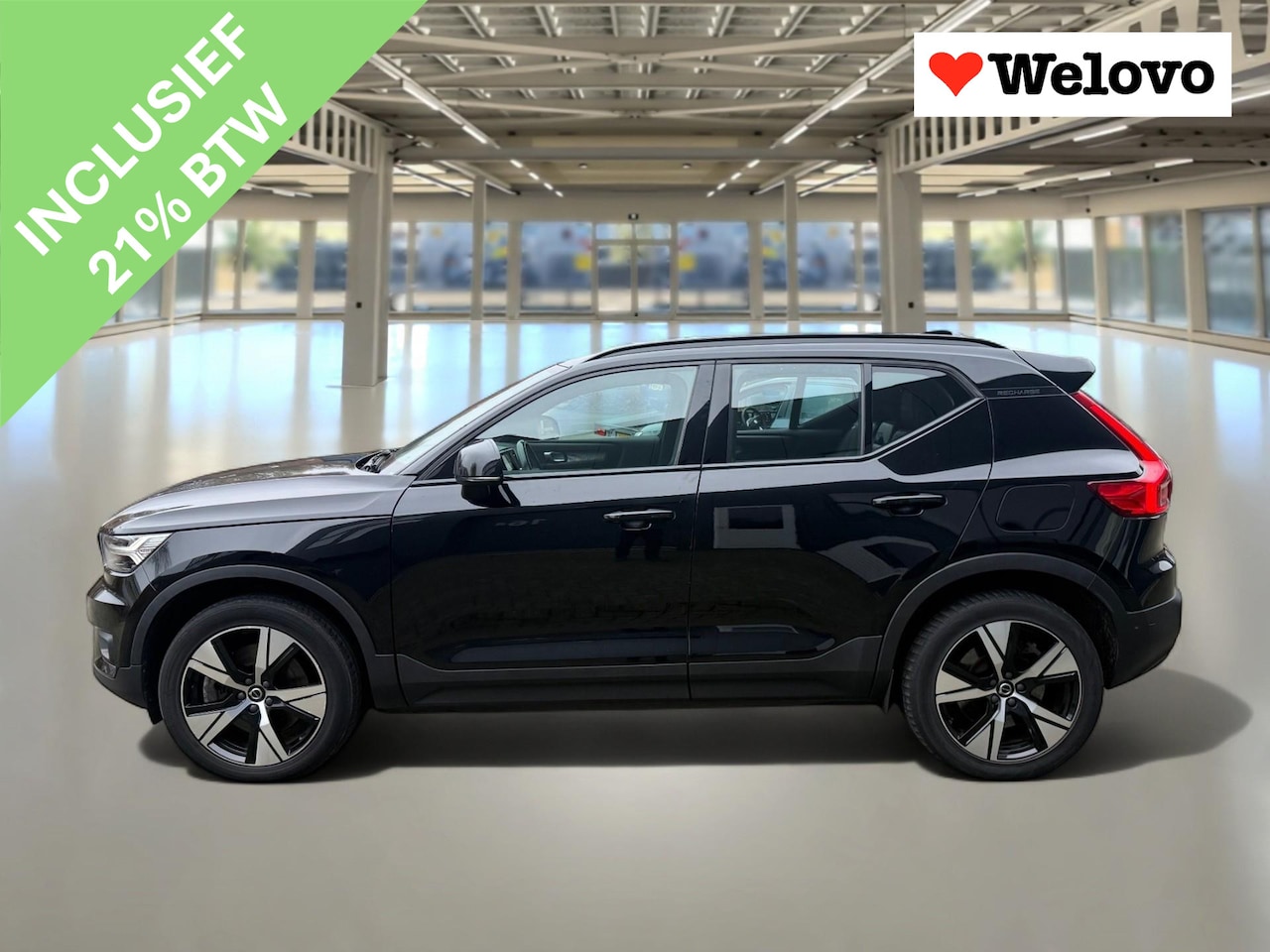 Volvo XC40 - Recharge P8 AWD R-Design Panoramadak/rijklaar met garantie Soh 91 % - AutoWereld.nl
