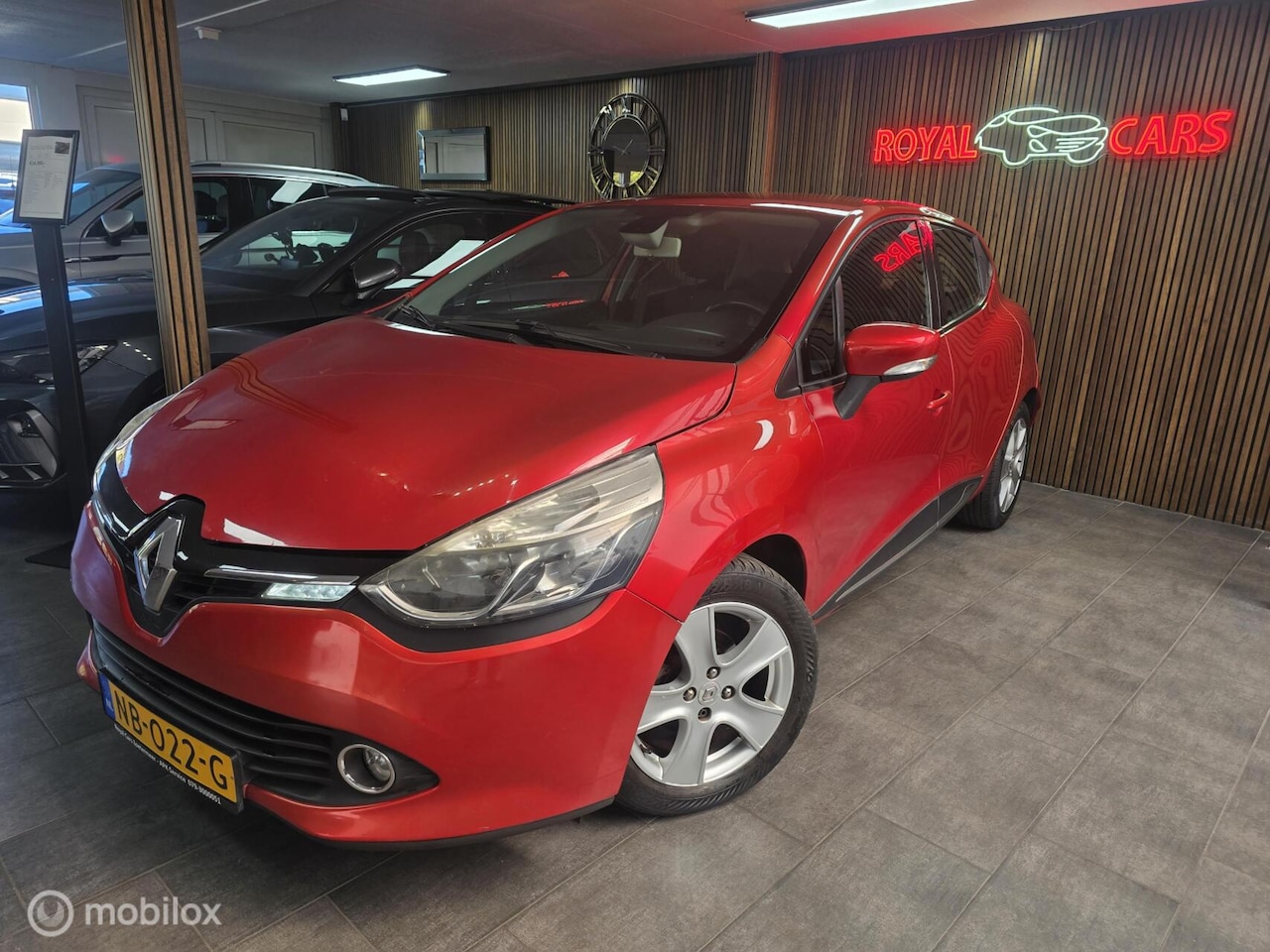 Renault Clio - 0.9 TCe Dynamique/ Cruise Control / Navigatie - AutoWereld.nl