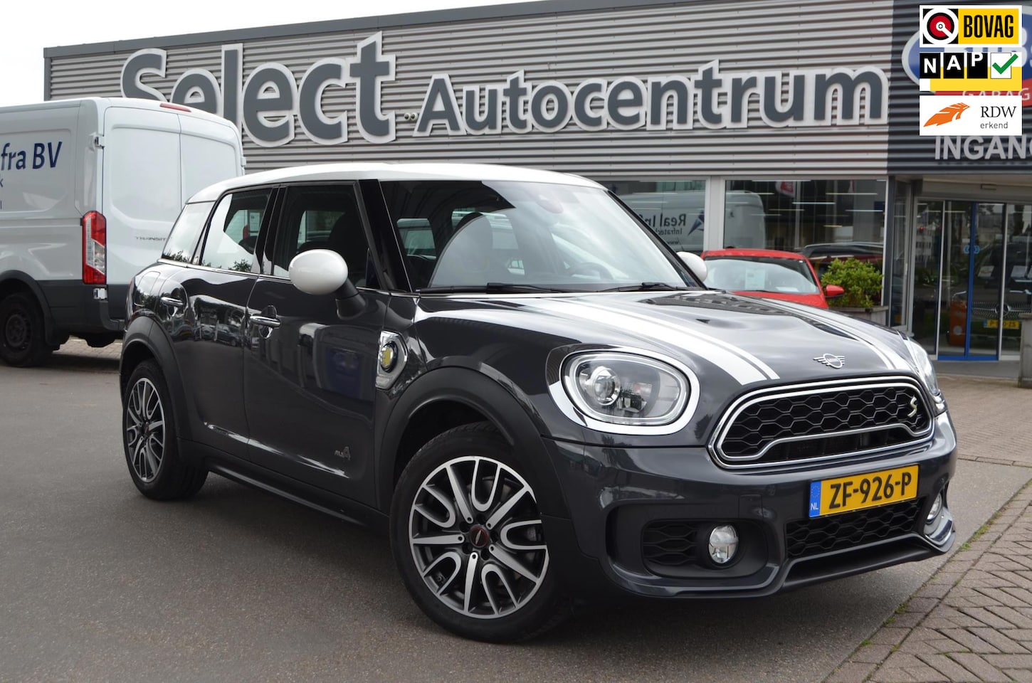 MINI Countryman - Mini 2.0 Cooper S E ALL4|JC WORKS UITVOERING: STOELEN, STUUR EN VELGEN 18"|AUTOMAAT|NAVI - AutoWereld.nl
