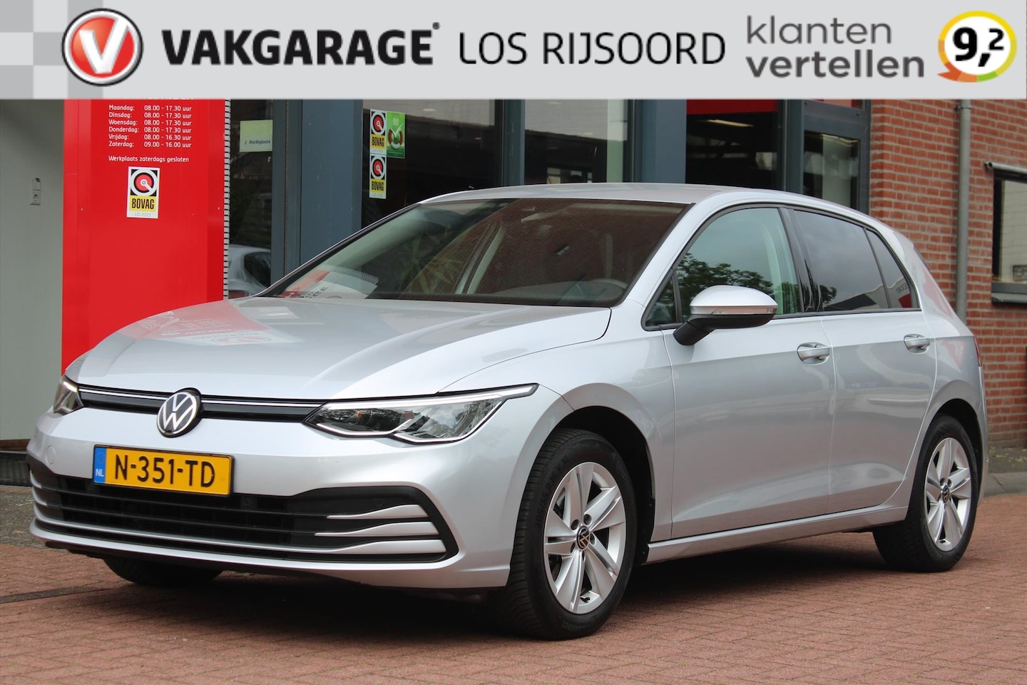 Volkswagen Golf - 1.0 eTSI Hybride *Life* | Carplay | Adaptive Cruise Control | Camera | Climate Control | N - AutoWereld.nl