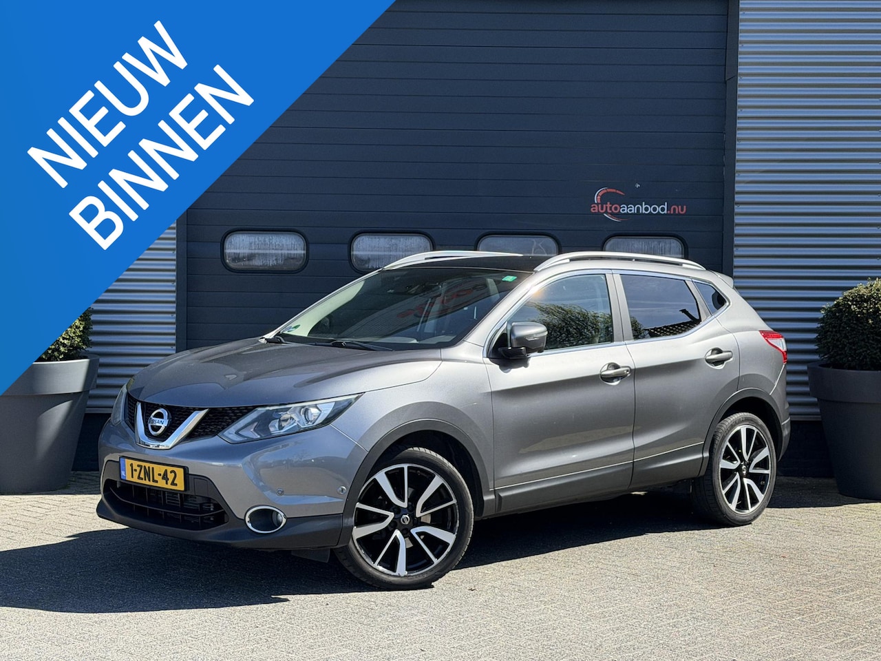 Nissan Qashqai - 1.2 Tekna | Panoramadak | 360* Camera | Lane Assist | Trekhaak | Cruise Control | - AutoWereld.nl