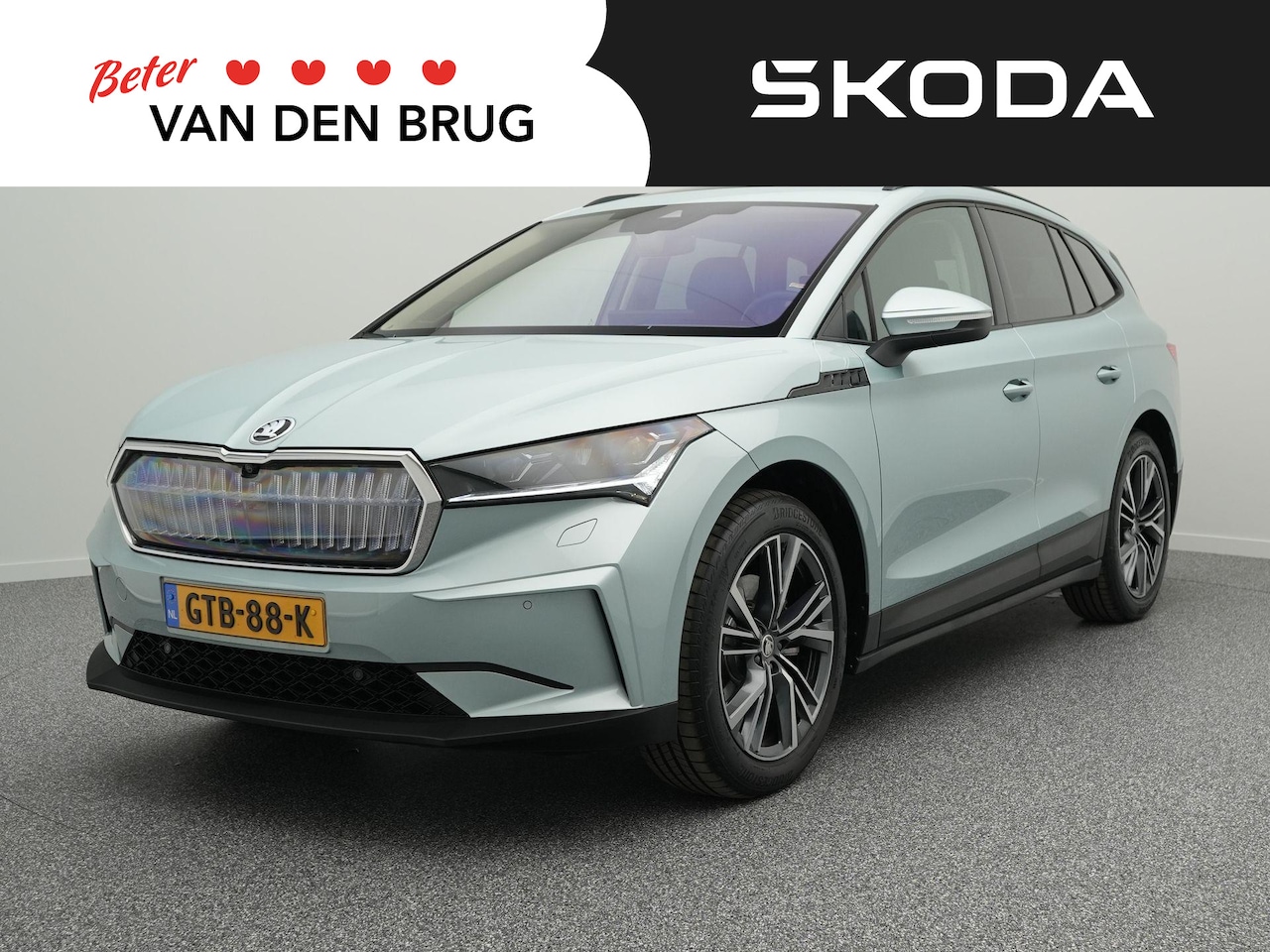 Skoda Enyaq iV - 60iV Business Edition | Trekhaak | Panoramadak | Crystal Face | 20" lichtmetalen velgen | - AutoWereld.nl
