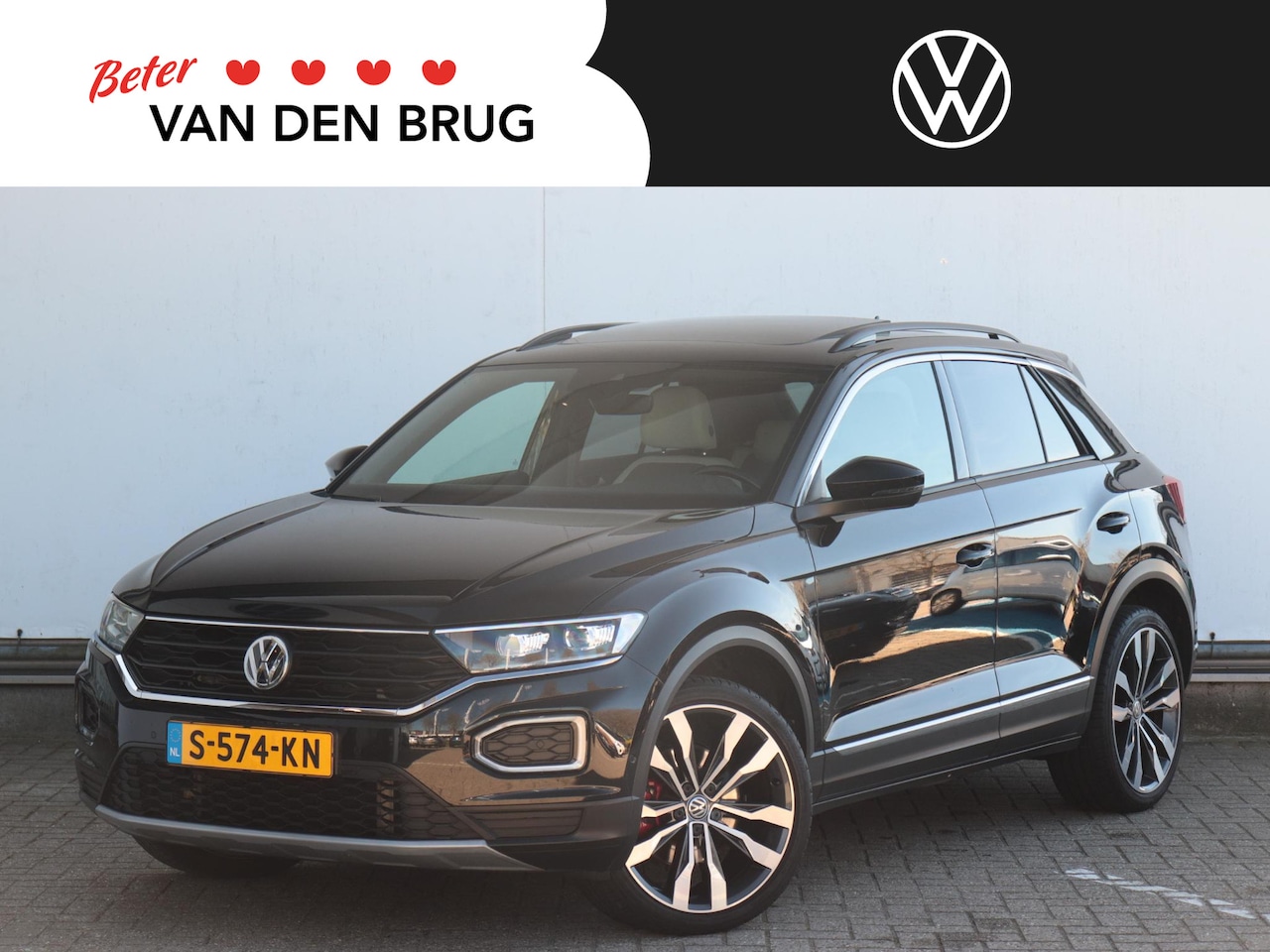 Volkswagen T-Roc - 2.0 TSI 190pk 4Motion Sport | Panoramadak | Leer | Trekhaak | Camera | Elek. klep | Stoelv - AutoWereld.nl