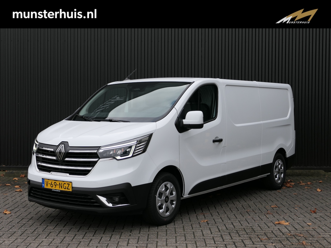Renault Trafic E-Tech - T29 L2H1 Advance 52 kWh *NIEUW* - Passagiersstoel, navi, camera, sensor achter - AutoWereld.nl