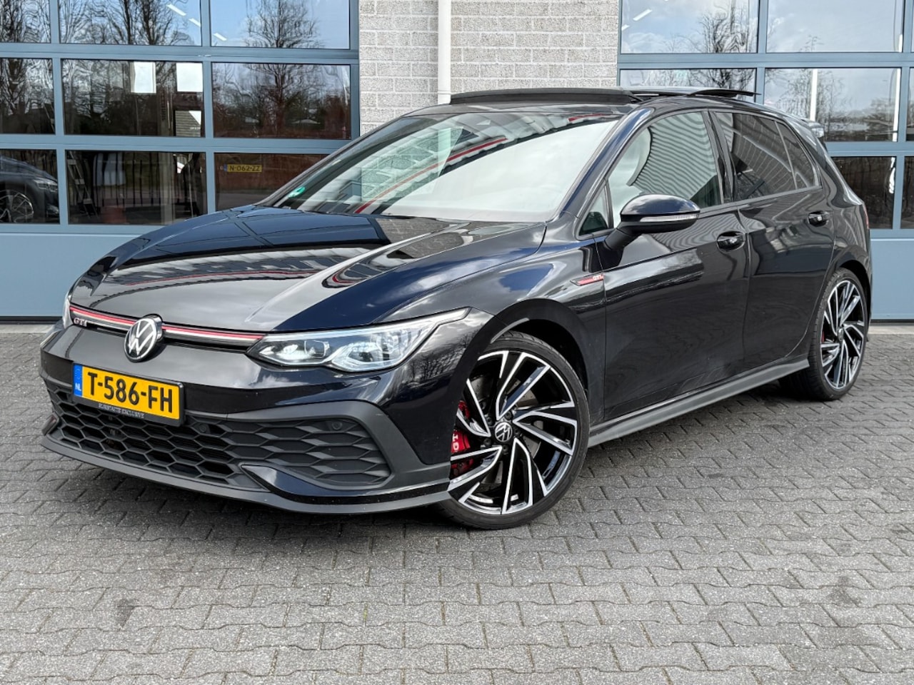 Volkswagen Golf - 2.0 TSI GTI CLUBSPORT |SCHUIFDAK|300PK| - AutoWereld.nl