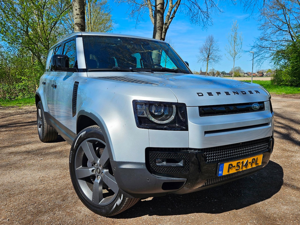 Land Rover Defender 110 - 2.0 P400e 110 ACC/PANO/LEDER/BTW - AutoWereld.nl