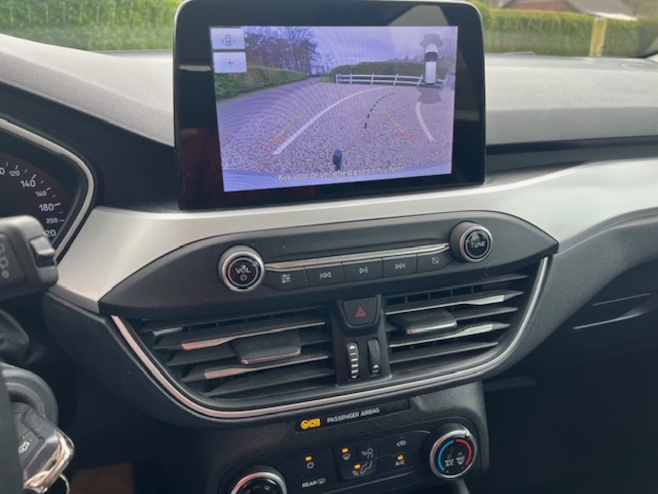 Ford Focus Wagon - 1.0 EcoBoost Hybrid Trend Edition Business 1.0 EcoBoost Hybrid Trend Edition Business