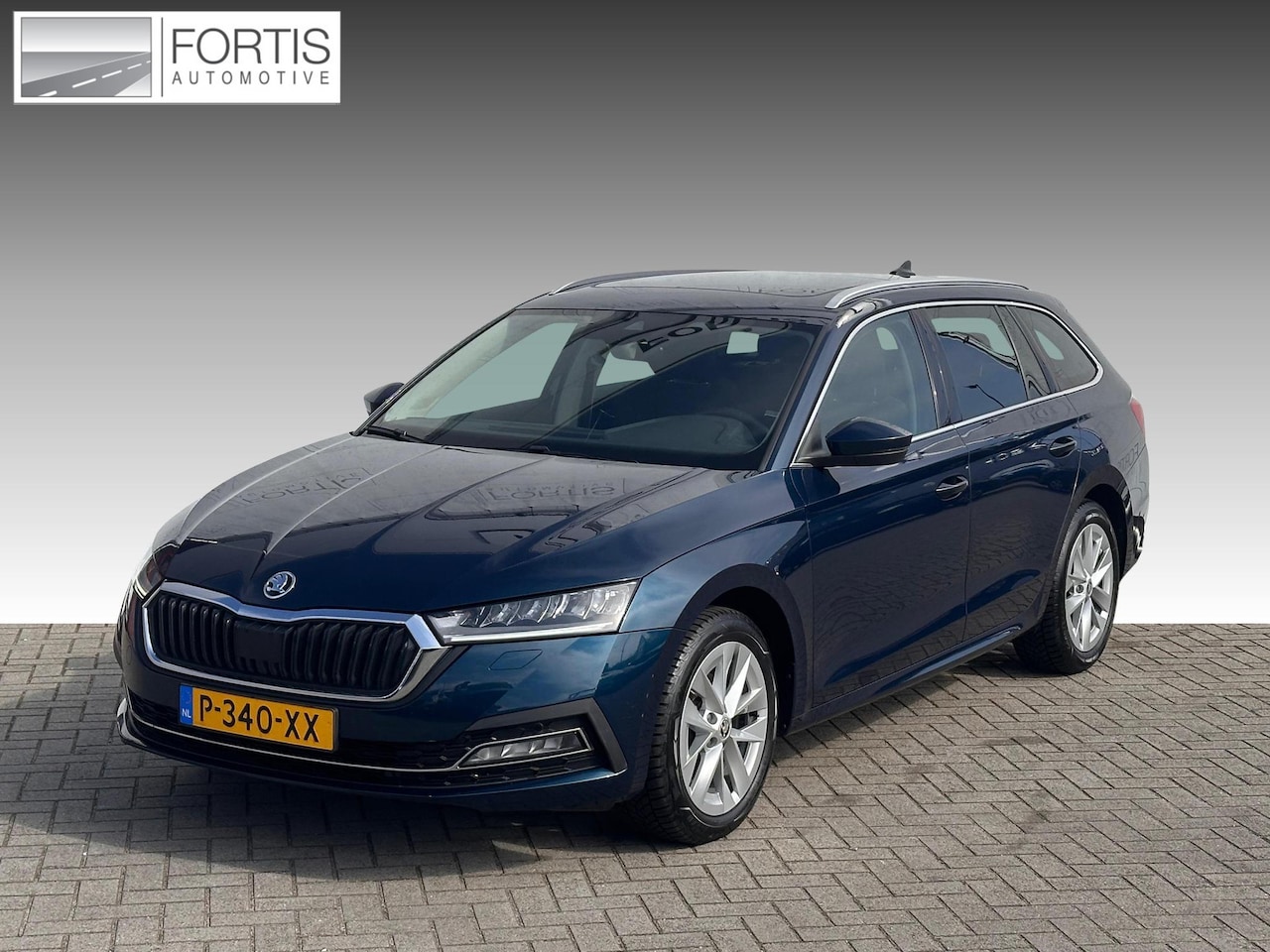 Skoda Octavia Combi - 1.0 TSI Business Edition Plus NL-AUTO | PANODAK | NAVI - AutoWereld.nl