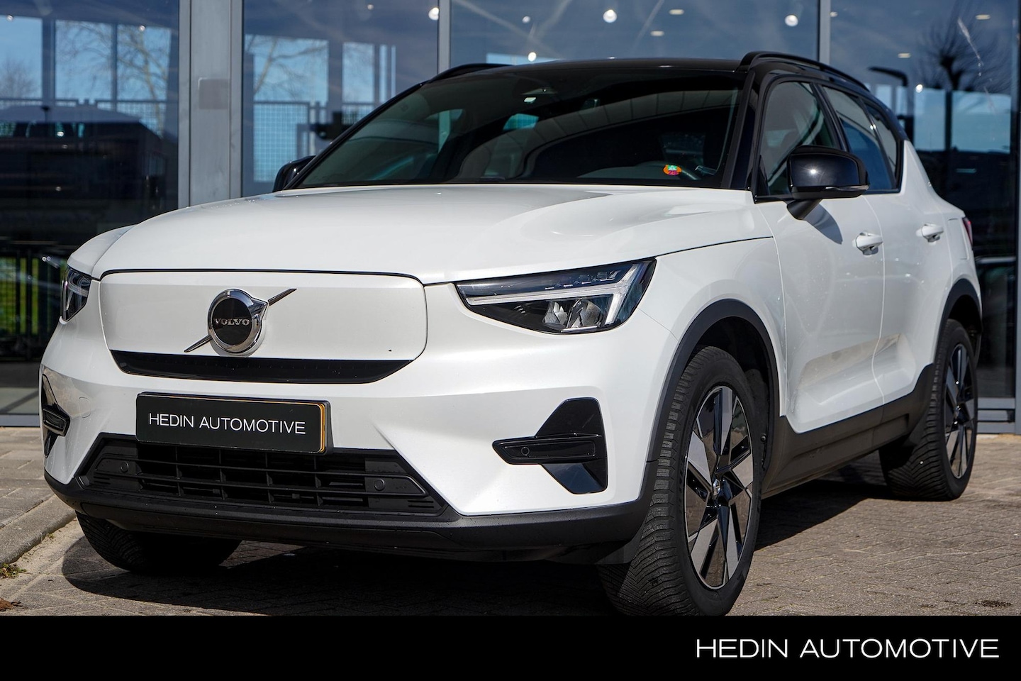 Volvo XC40 - Single Motor Extended Range Plus 82 kWh | Google Services | Warmtepomp | Stoel & Stuurverw - AutoWereld.nl