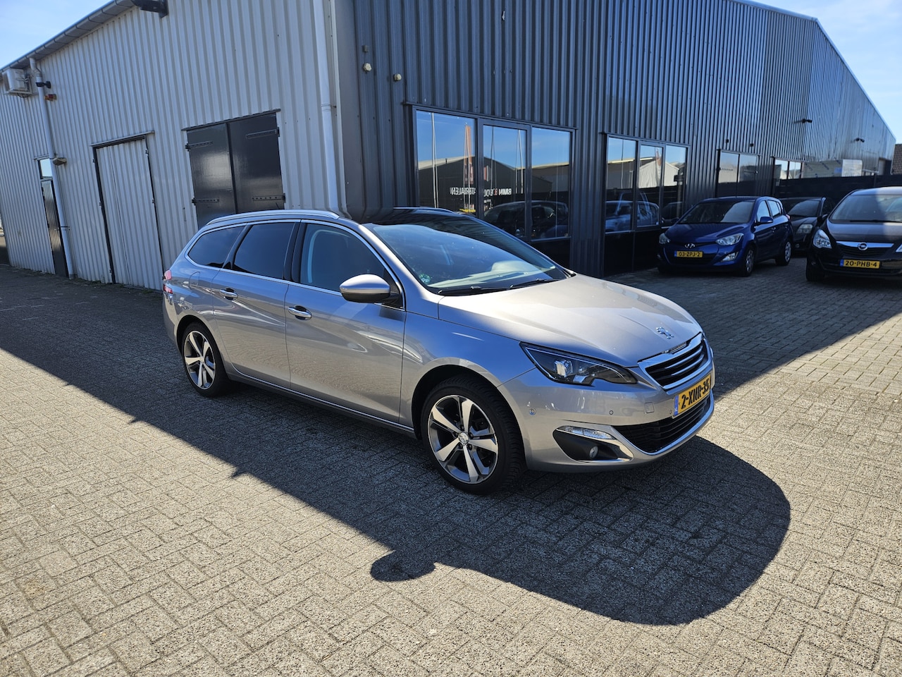 Peugeot 308 SW - 1.2 e-THP Première 1.2 e-THP Première - AutoWereld.nl