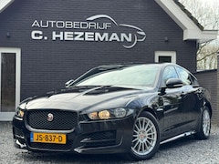 Jaguar XE - 2.0 D R SPORT UNIEK 14DKM NAP MERIDIAN LEDER 2 TONE NIEUWSTAAT
