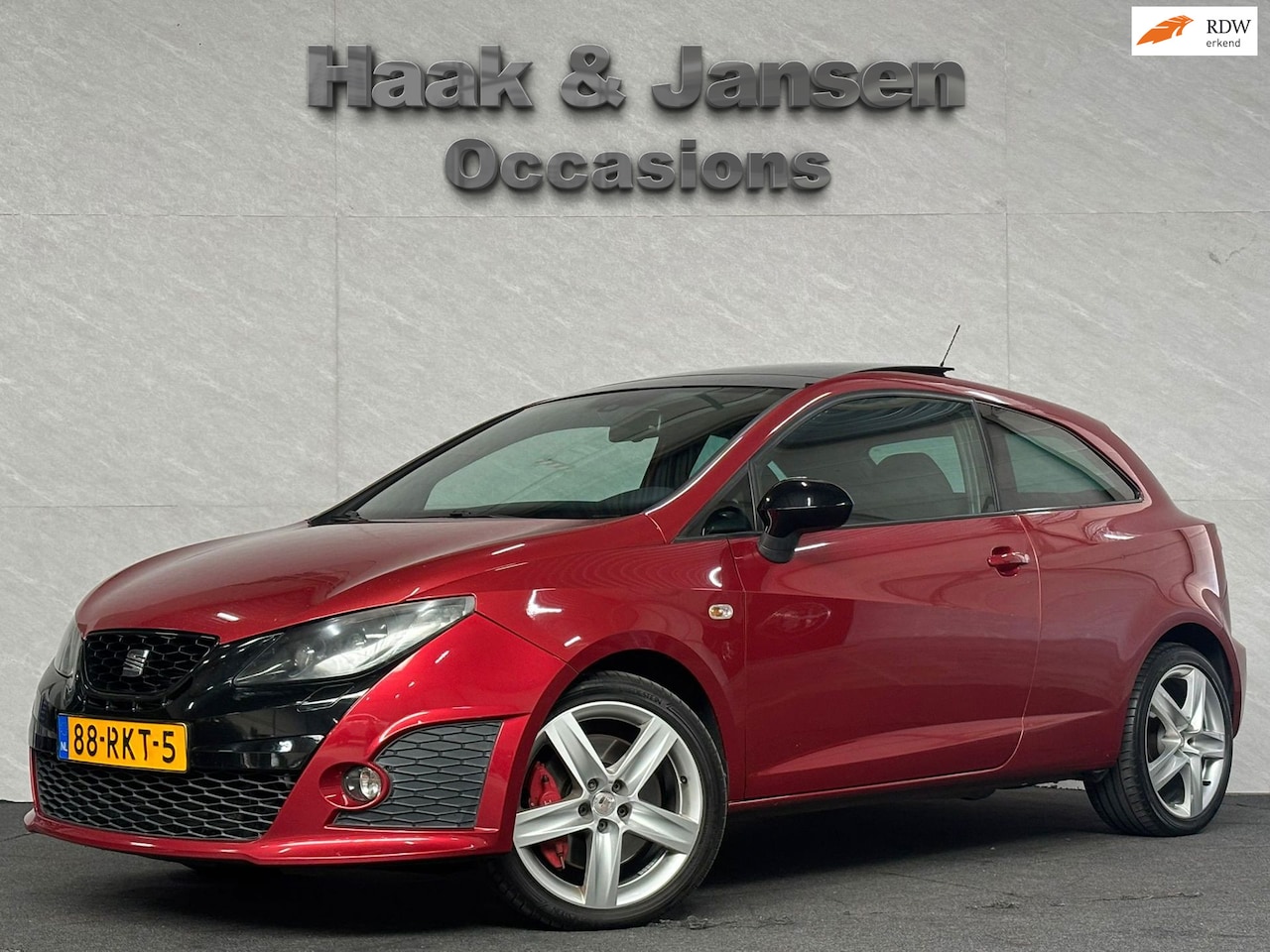 SEAT Ibiza SC - 1.4 TSI Cupra Bocanegra Pano DSG Clima - AutoWereld.nl