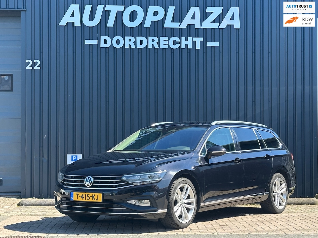 Volkswagen Passat Variant - 1.5 TSI Elegance Business R|ACC|CAMERA| - AutoWereld.nl