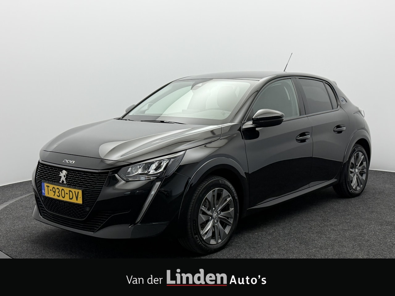 Peugeot e-208 - EV Allure Pack 50 kWh 3-Fase SOH 97,5% | 3D i-Cockpit | Camera | Carplay&Android | Stoelve - AutoWereld.nl