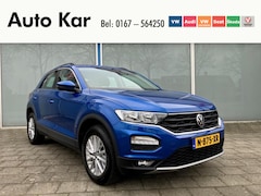 Volkswagen T-Roc - 1.0 TSI Style Climatronic Navigatie Parkeersensoren voor en achter Metallic lak