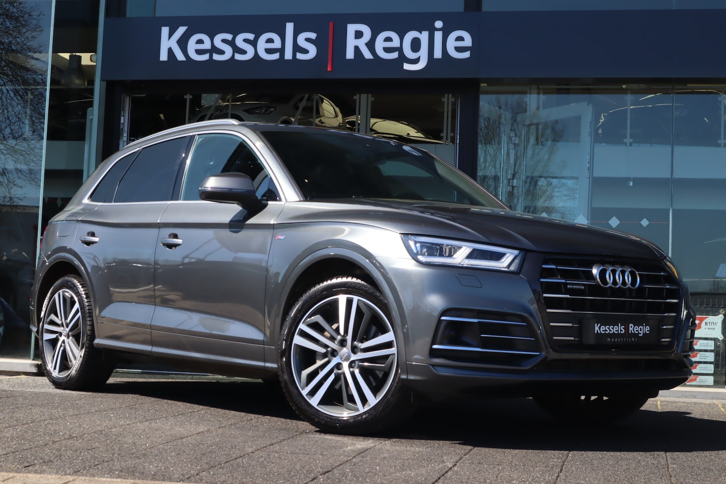 Audi Q5 - 55 TFSI e quattro S-Line Luchtvering Pano ACC Bliss El. trekhaak - AutoWereld.nl