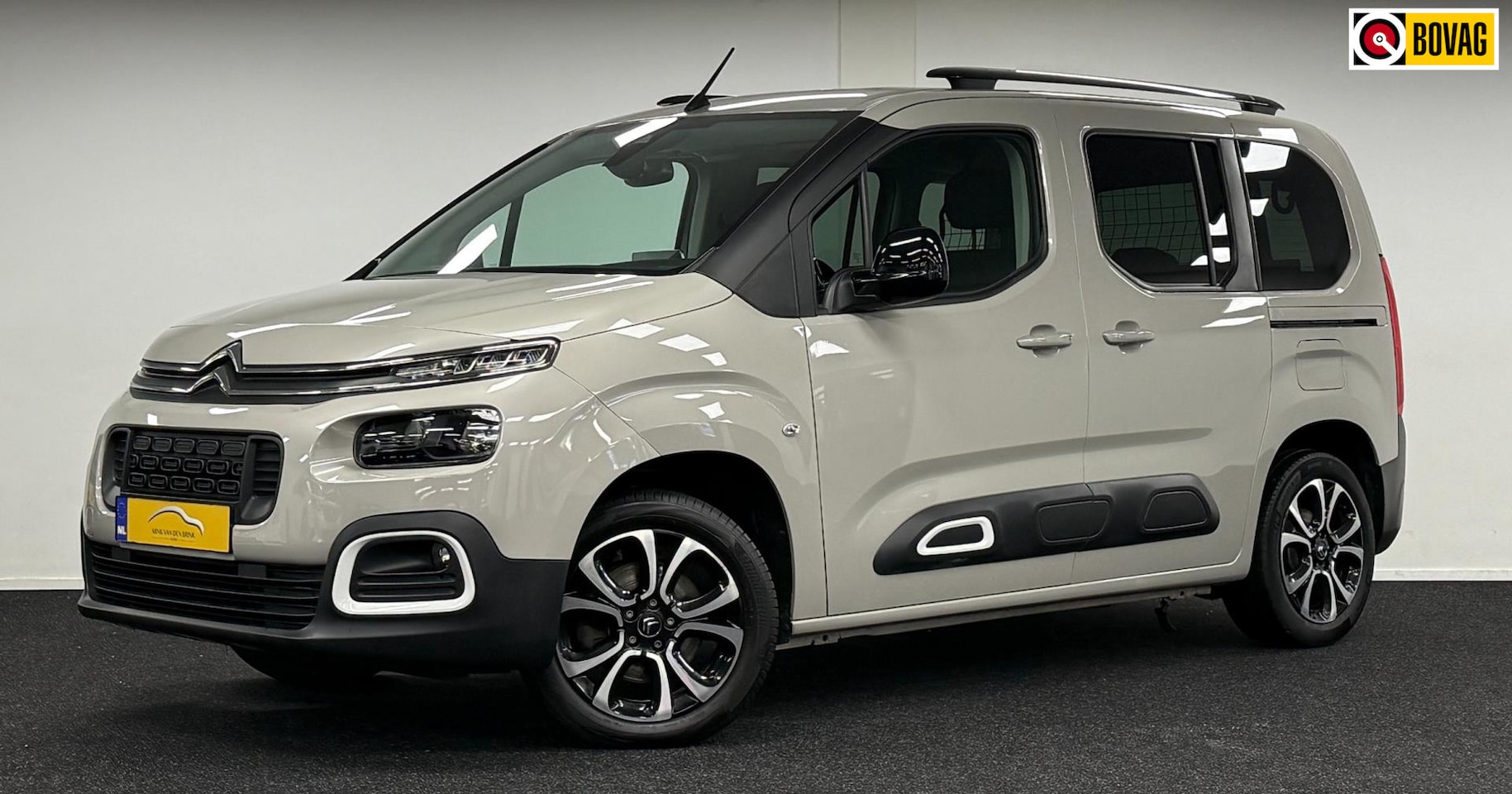 Citroën Berlingo - 1.2 PureTech Feel*Automaat*Trekhaak*DealerOh*Carplay* - AutoWereld.nl