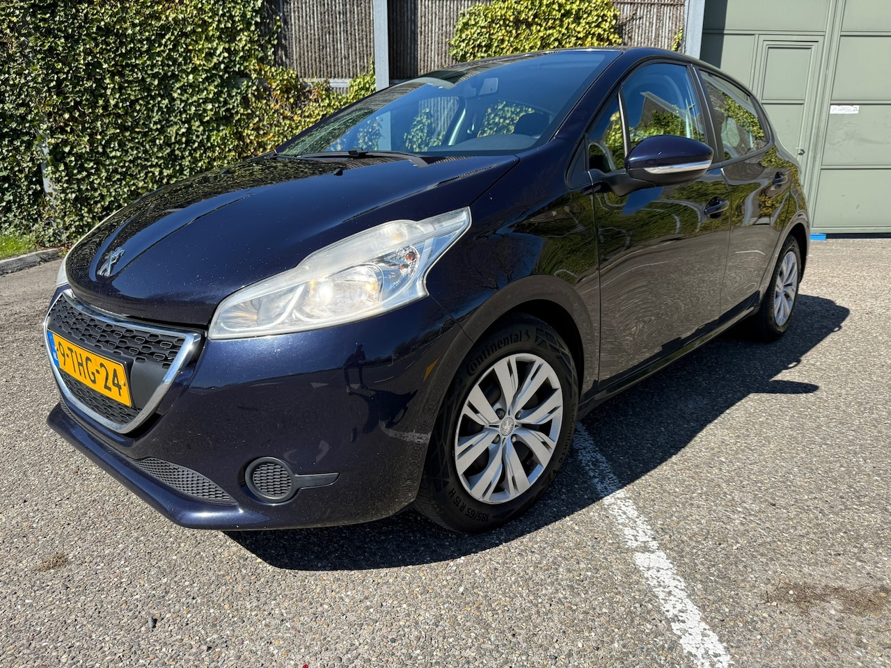 Peugeot 208 - 1.6 e-HDi Active AIRCO | 5 DEURS | CARPLAY - AutoWereld.nl