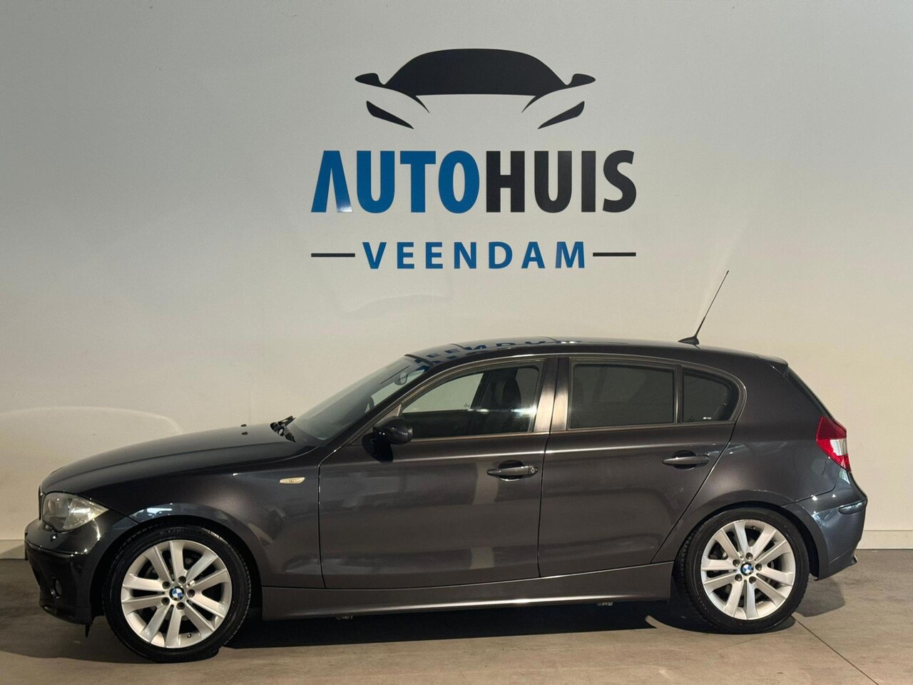BMW 1-serie - 120i High Executive Automaat - AutoWereld.nl