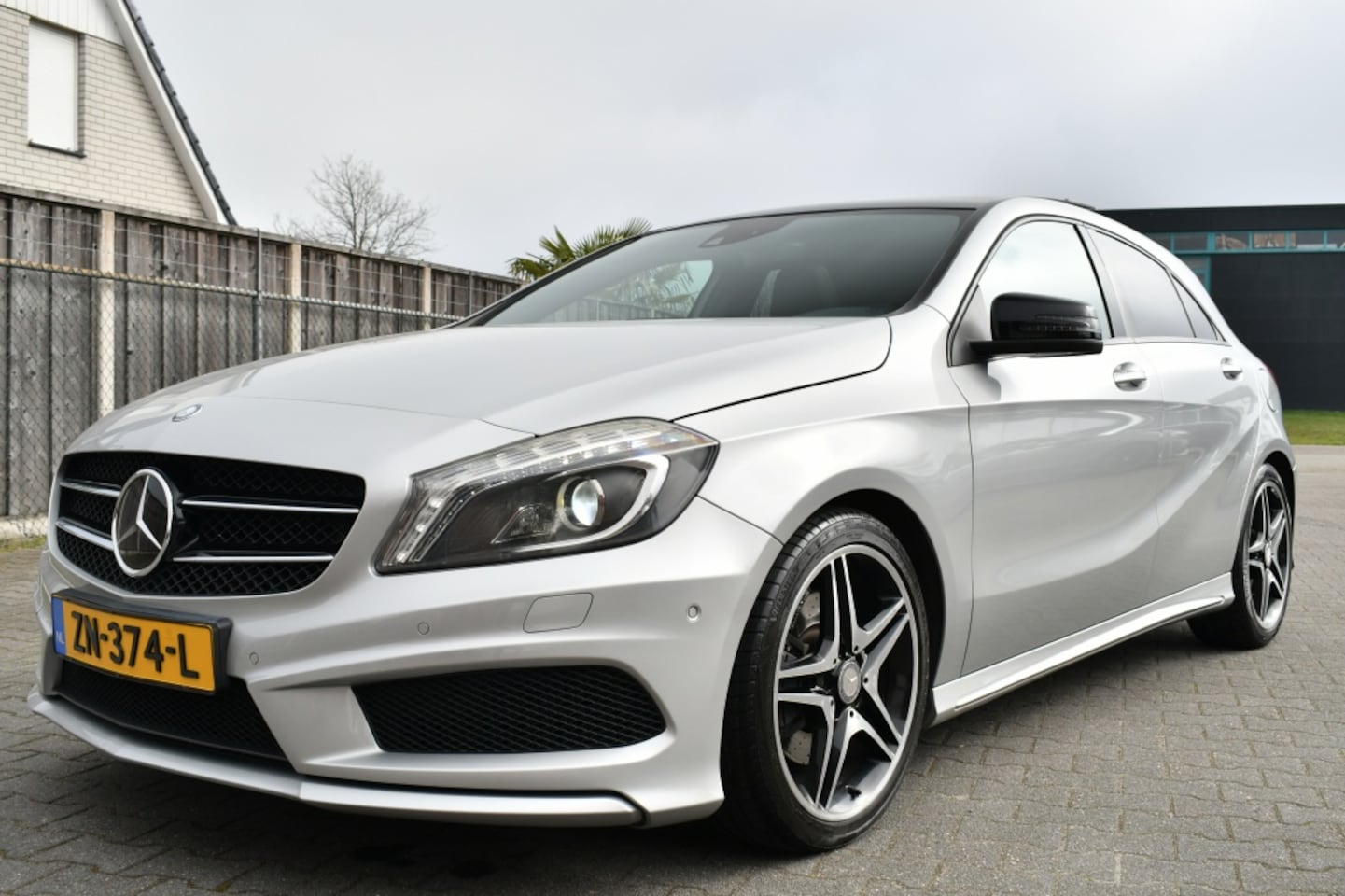Mercedes-Benz A-klasse - 250 AMG Pano|ACC|Harman Kardon|Camera - AutoWereld.nl