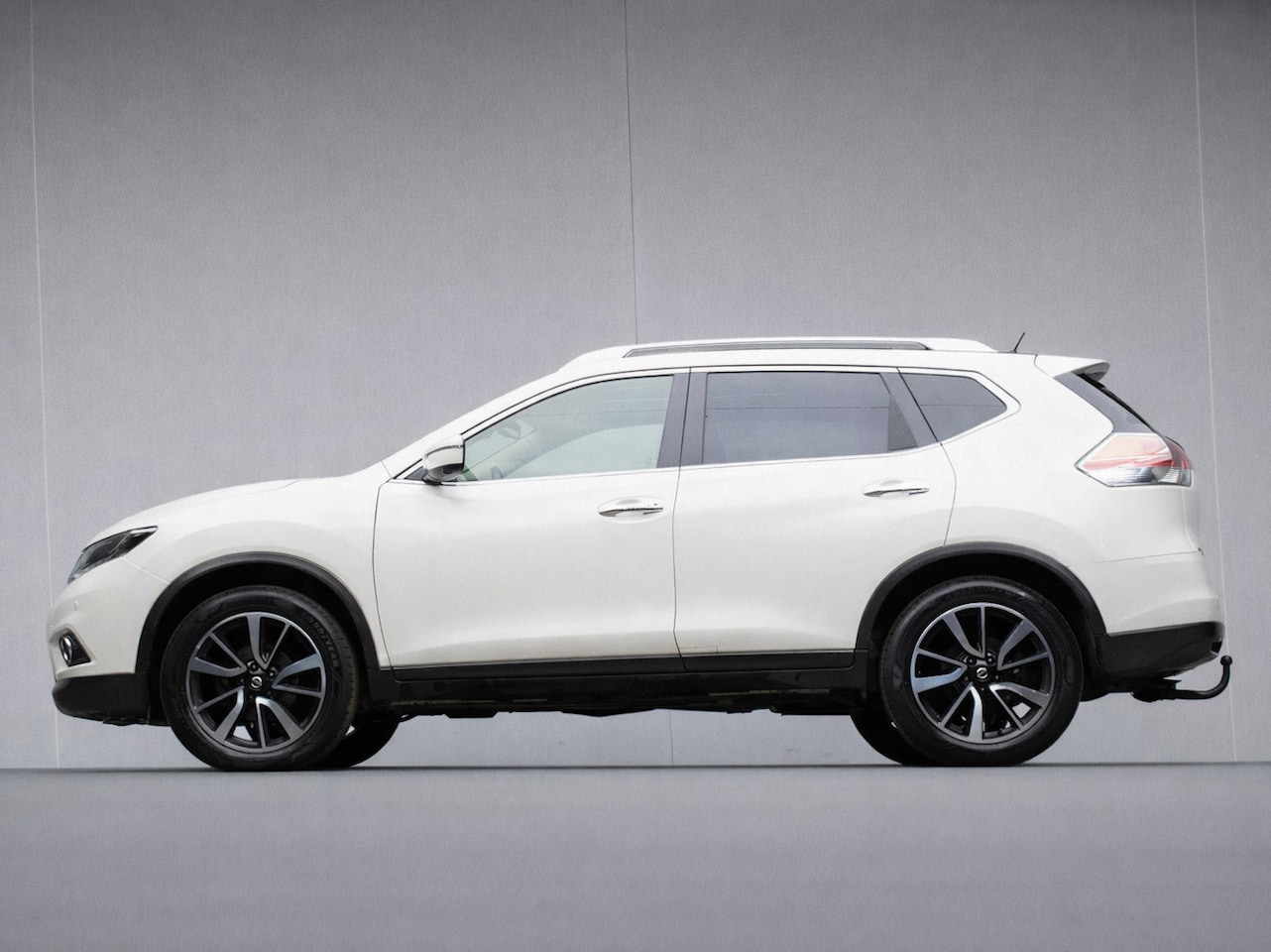 Nissan X-Trail - 1.6 DIG-T N-Connecta Sport (PANORAMADAK,NAVI,CAMERA,360 VIEW,GETINT,CLIMATE,CRUISE,TREKHAA - AutoWereld.nl