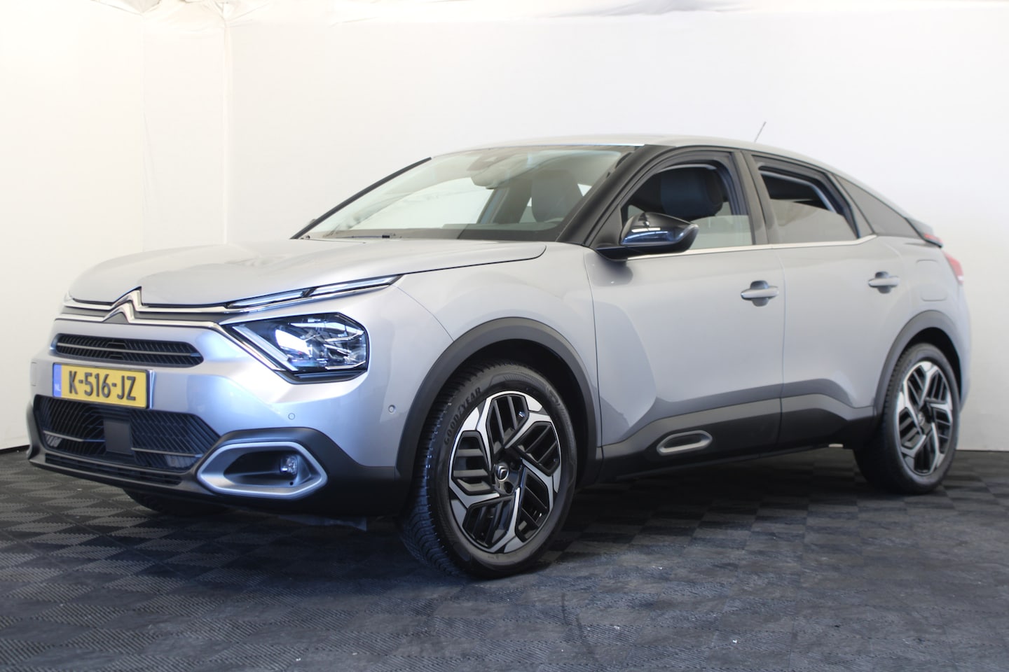 Citroën C4 - 1.2 Puretech Shine |Navi|Camera|Trekhaak| - AutoWereld.nl