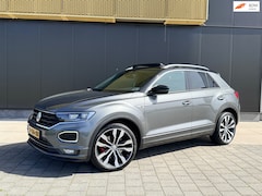 Volkswagen T-Roc - 1.5 TSI Sport Automaat| 3x R-Line | Pano | Virtual | Stoelverwarm | PDC | Voll optie