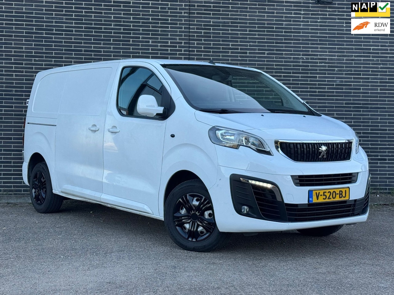 Peugeot Expert - 231S 2.0 BlueHDI 120 Premium Pack 231S 2.0 BlueHDI 120 Premium Pack Airco, Apk! - AutoWereld.nl
