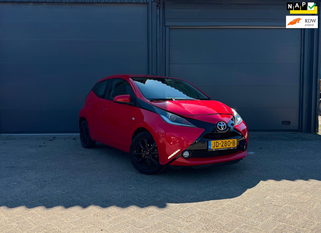 Toyota Aygo - 1.0 | Achteruitrij Camera | Airco | E-Pakket | Sport | - AutoWereld.nl