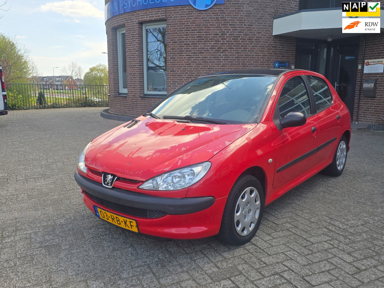 Peugeot 206 - 1.1 XR 5DR |Koopje |Nap - AutoWereld.nl