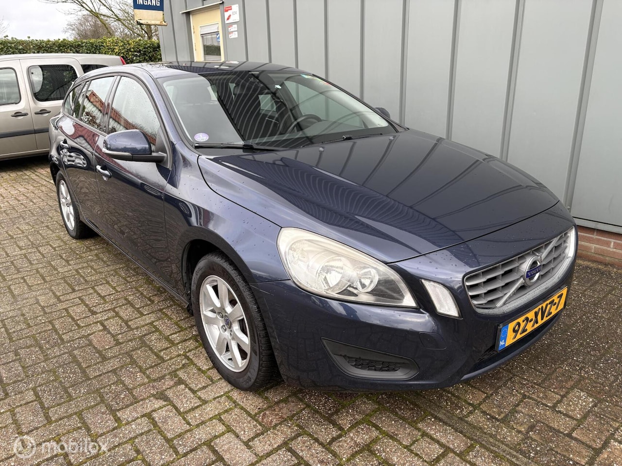 VOLVO V60